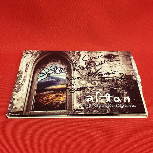 Altan The Gap of Dreams CD Signed 2018 - Picture 3 of 10
